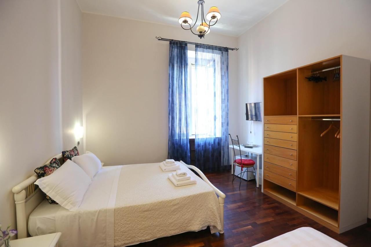 B&B Residenza Malaterra Napoli Eksteriør billede